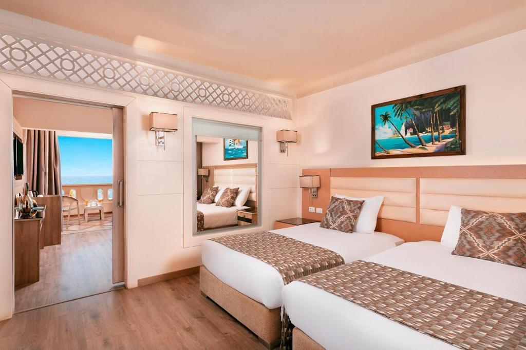 0EAF655D37E33DF3BAB1ABEDAFF61397