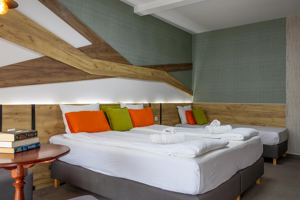 43635528E108A48B23D1BE930781CBB2