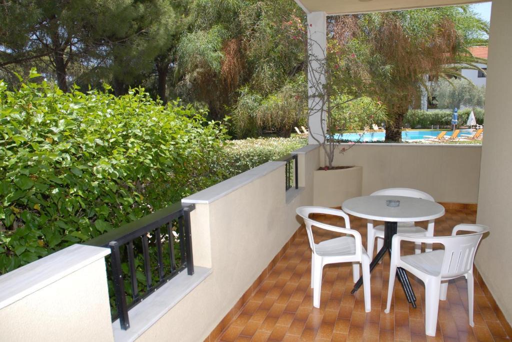 6D26FAC9DD0B116DDAA20F449DCC11A5