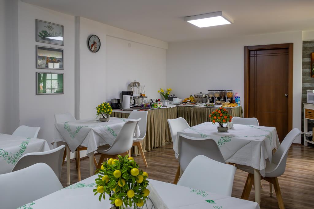 8205BB7340482859F2B143303E00D07E