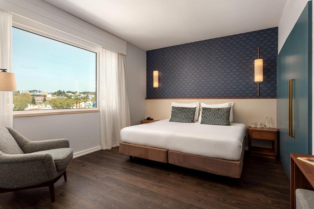 852B786F7CE0A1D29EE2248BC3BDA851