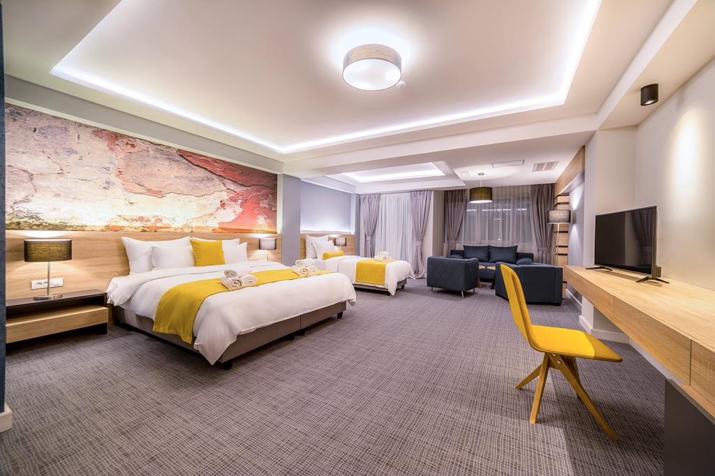 8646D448831FF5A195F34A0C7568008C