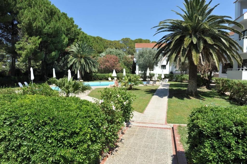 99CDB6B7FA3AEDAD0291622EB5C4D27E