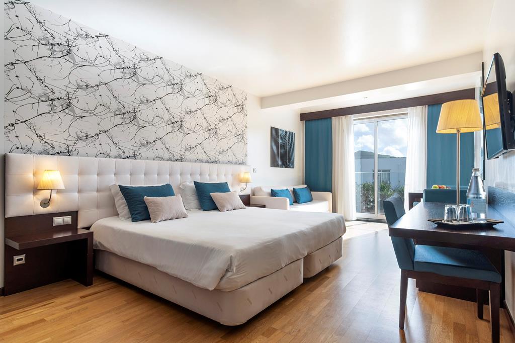 D65BE964DBDF0434DE765D81B746EC4F